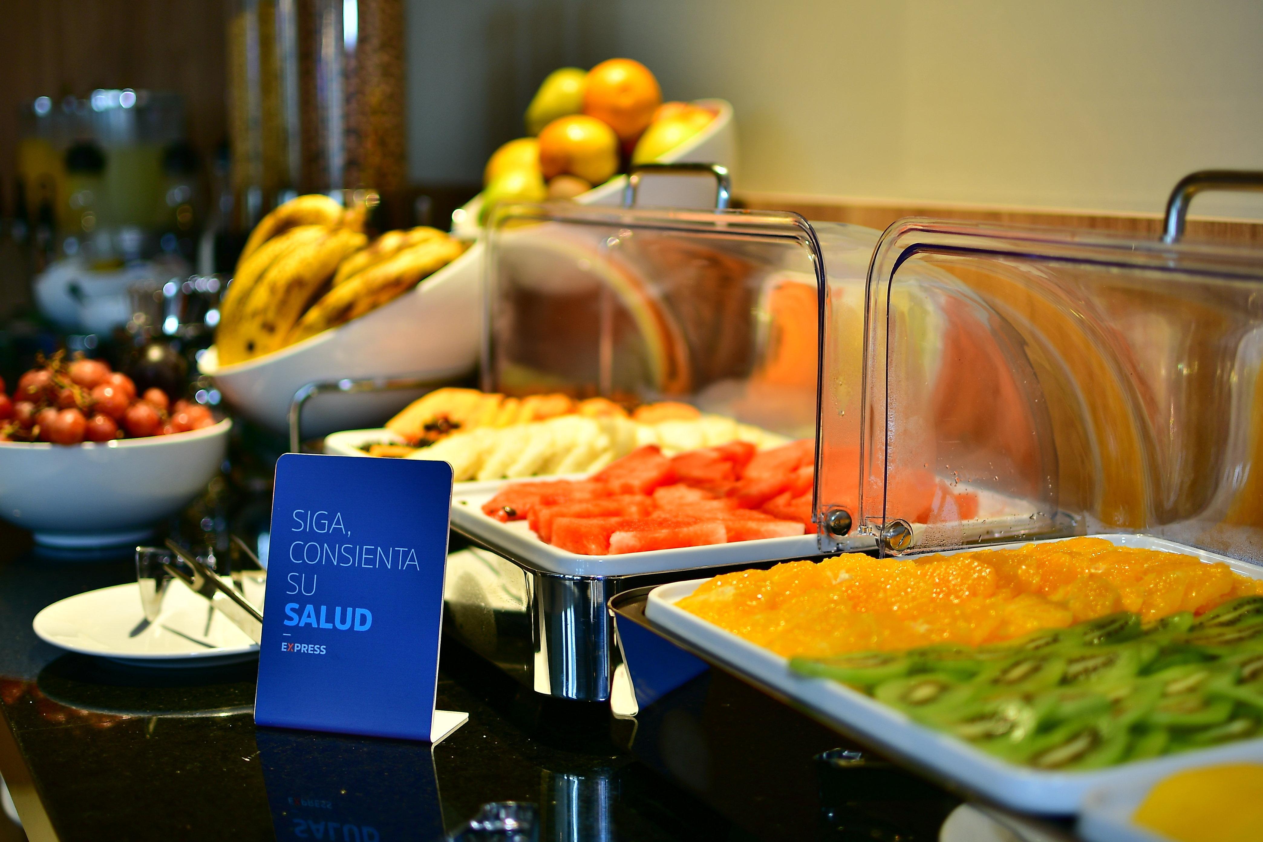 Holiday Inn Express Asuncion Aviadores By Ihg מראה חיצוני תמונה
