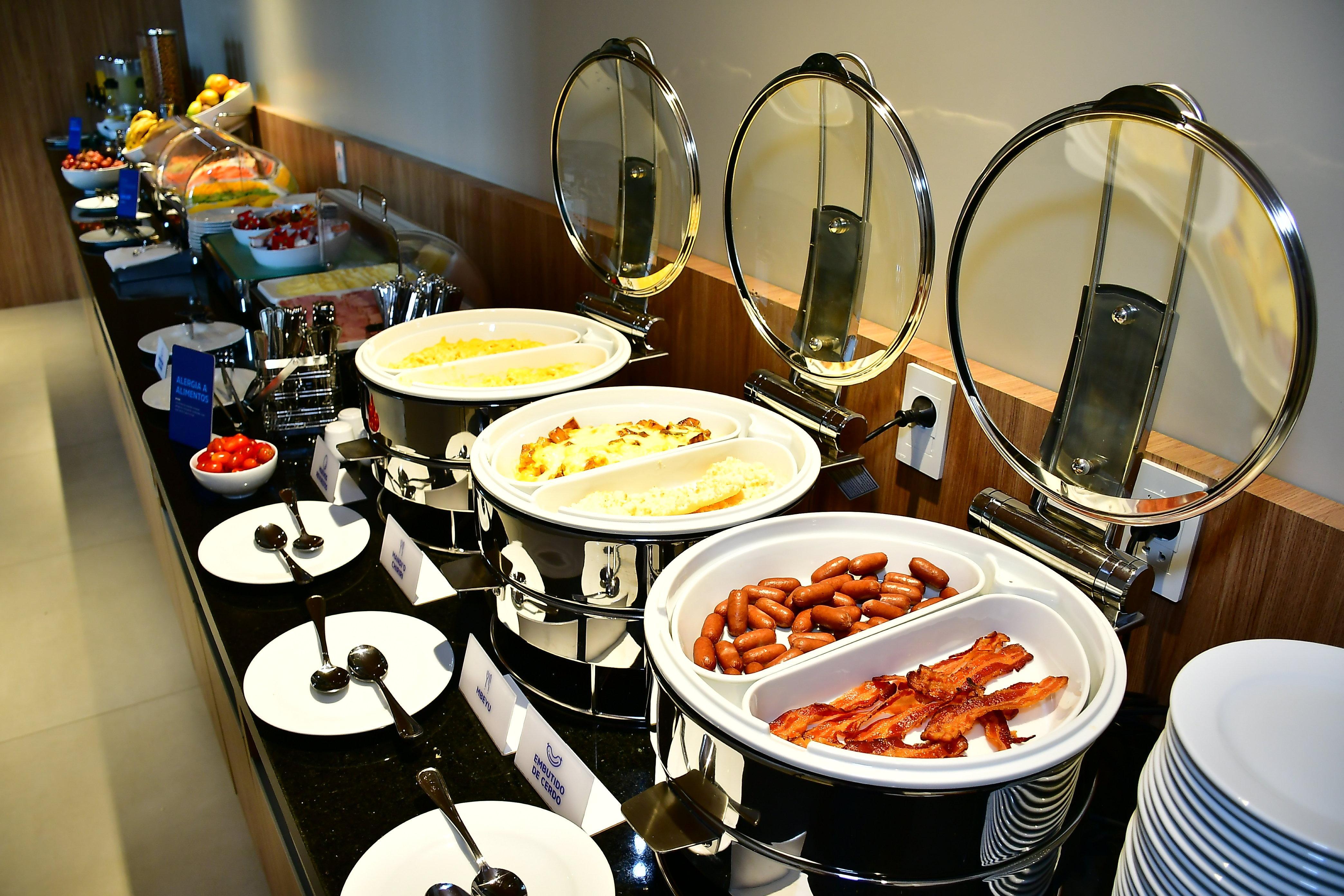 Holiday Inn Express Asuncion Aviadores By Ihg מראה חיצוני תמונה