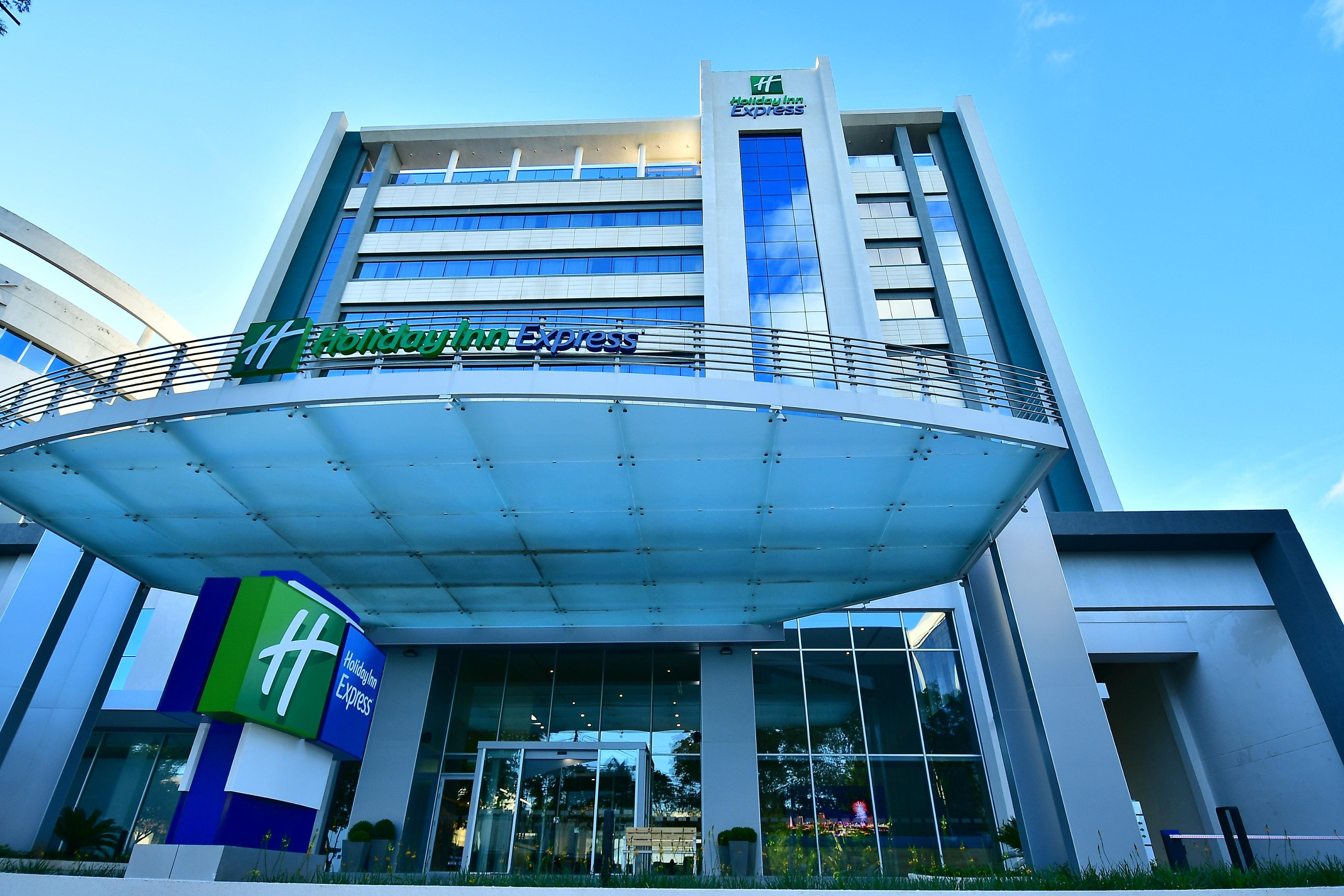 Holiday Inn Express Asuncion Aviadores By Ihg מראה חיצוני תמונה