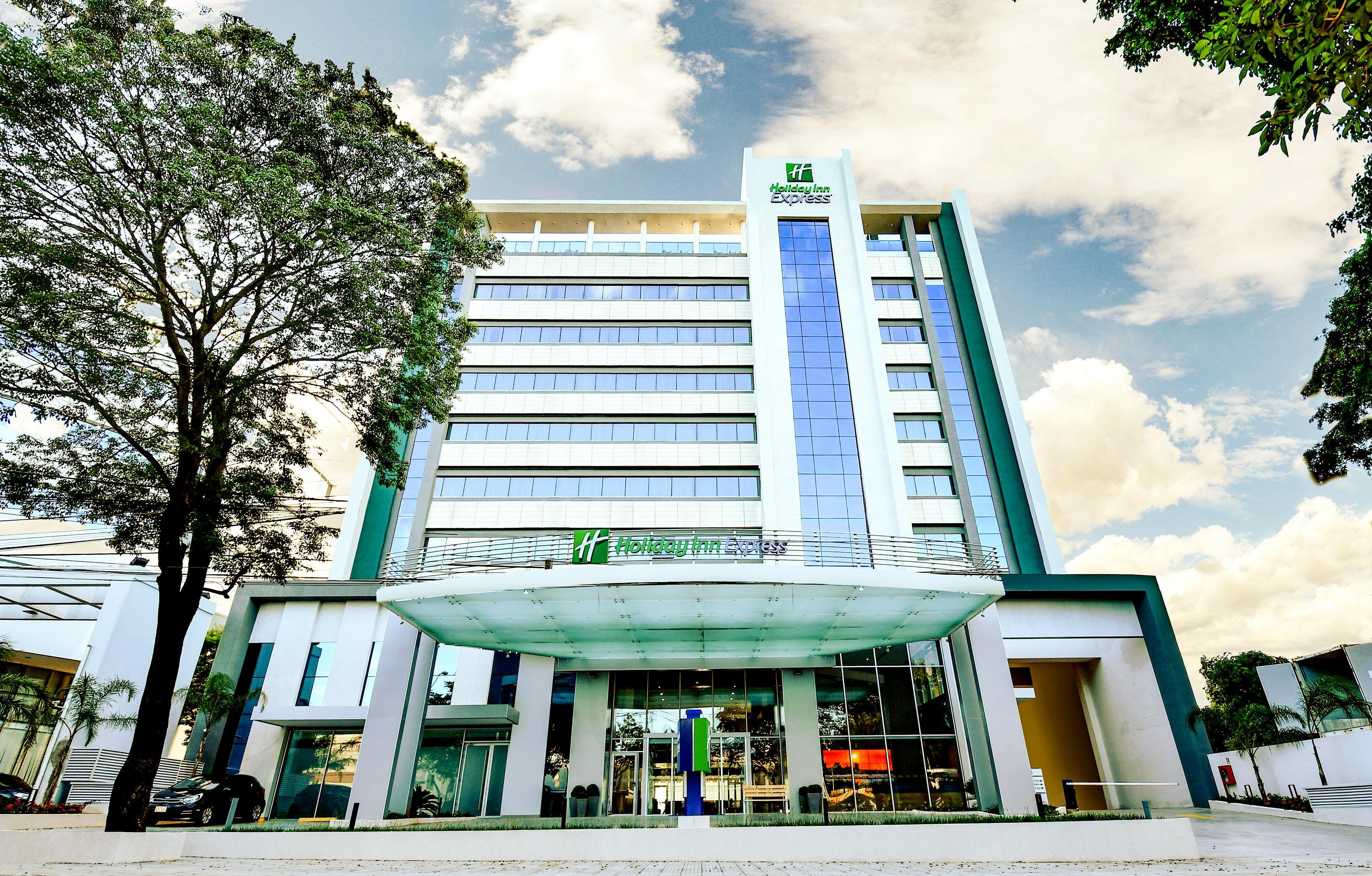 Holiday Inn Express Asuncion Aviadores , An Ihg Hotel מראה חיצוני תמונה