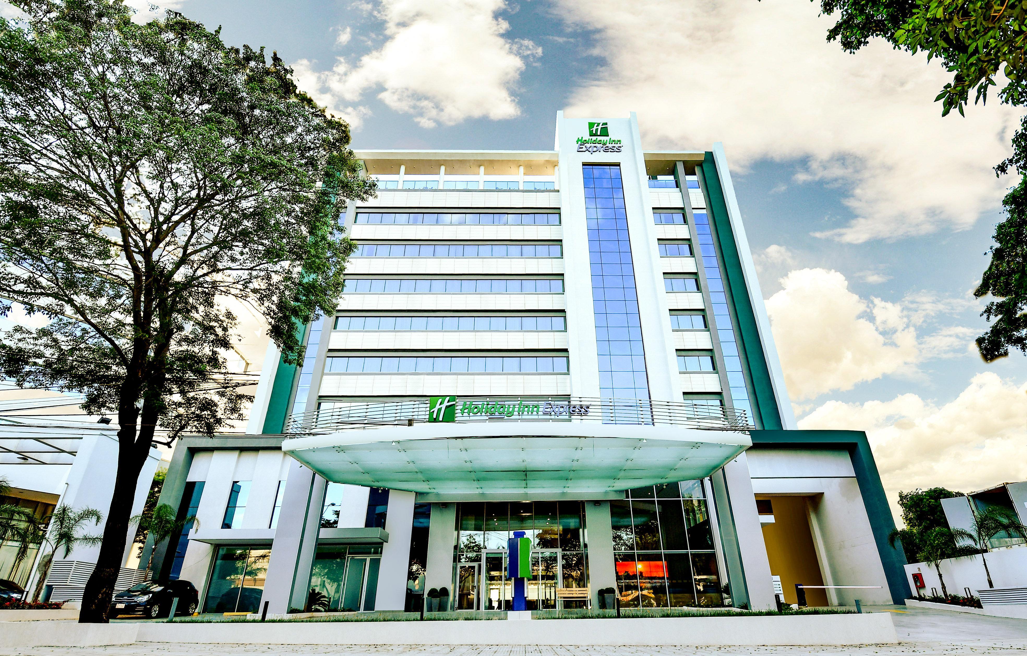 Holiday Inn Express Asuncion Aviadores By Ihg מראה חיצוני תמונה
