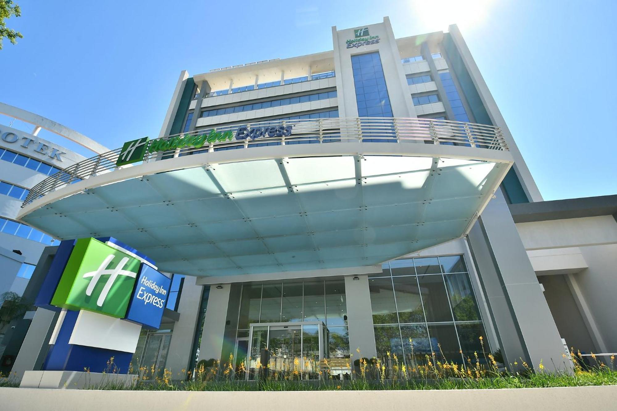 Holiday Inn Express Asuncion Aviadores , An Ihg Hotel מראה חיצוני תמונה