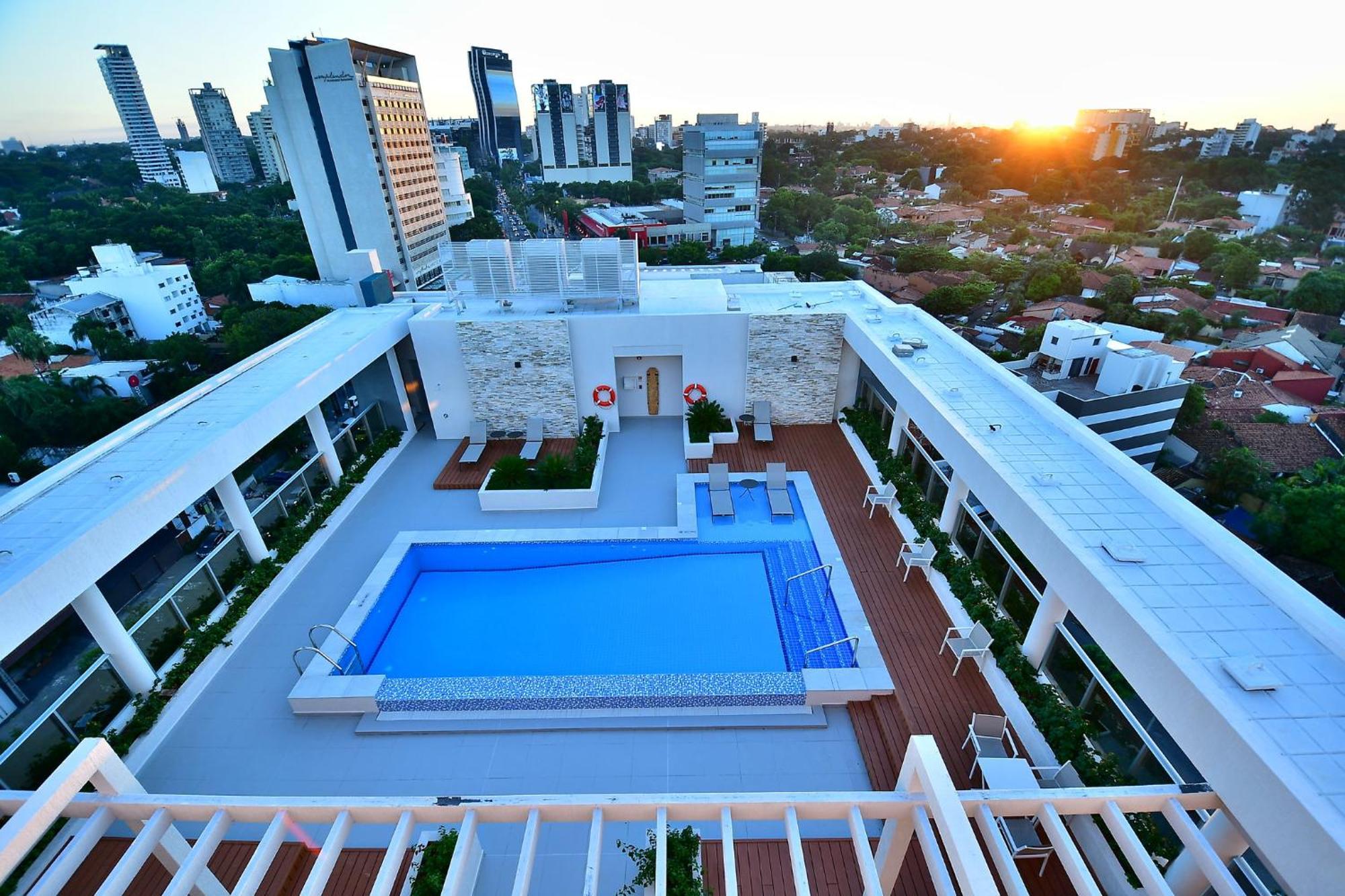 Holiday Inn Express Asuncion Aviadores By Ihg מראה חיצוני תמונה