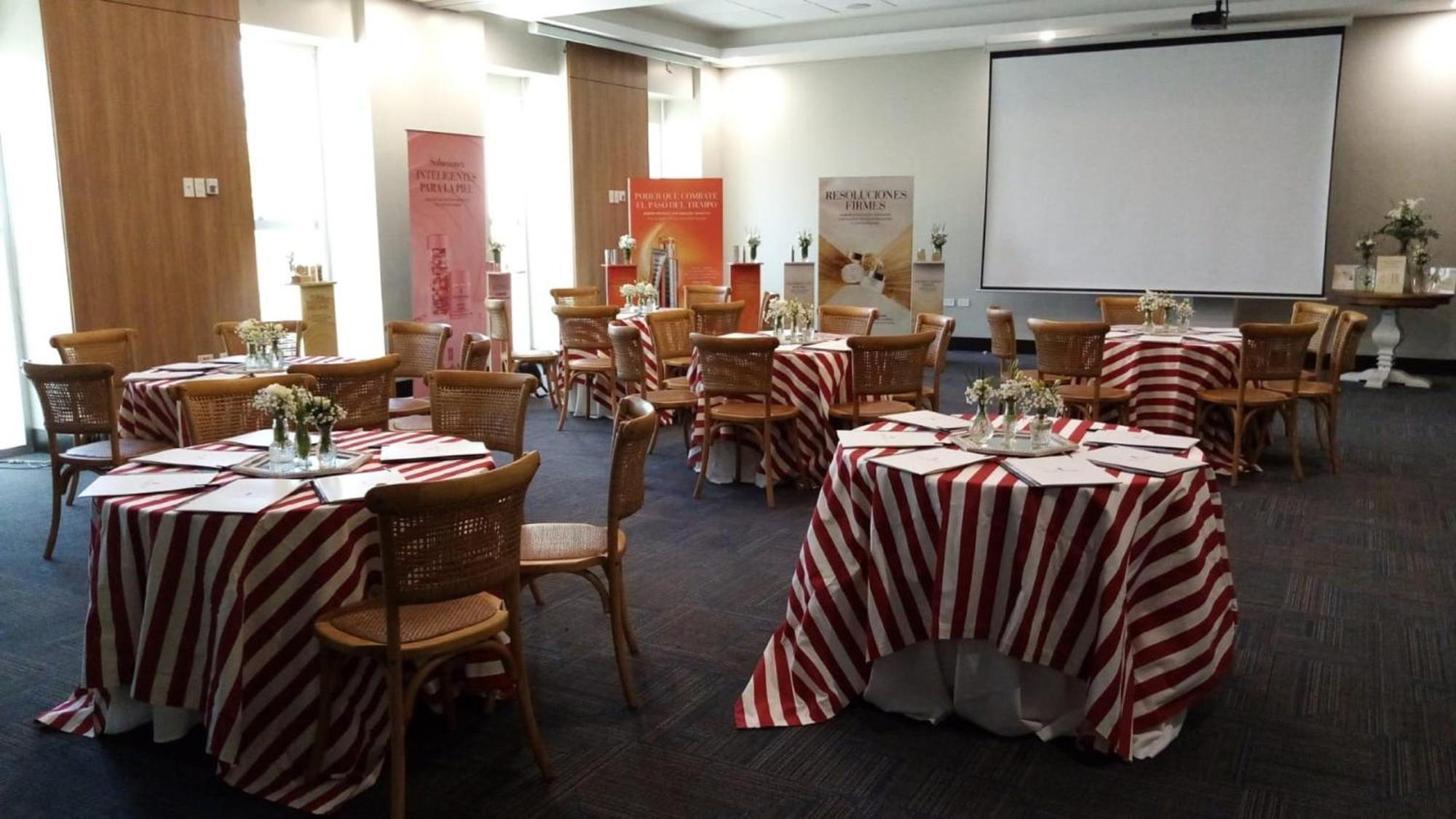 Holiday Inn Express Asuncion Aviadores By Ihg מראה חיצוני תמונה